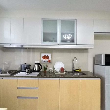 101 Newport Condo C2 Manila Exterior photo